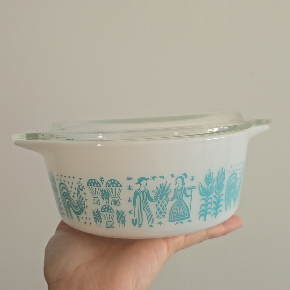 Vintage Pyrex Butterprint Amish Casserole Dish Set - Picture 6 of 8